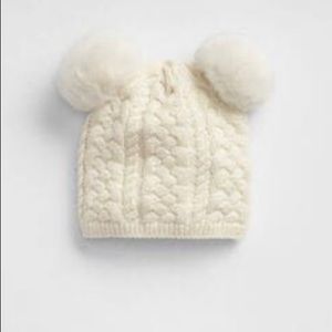 Baby gap hat